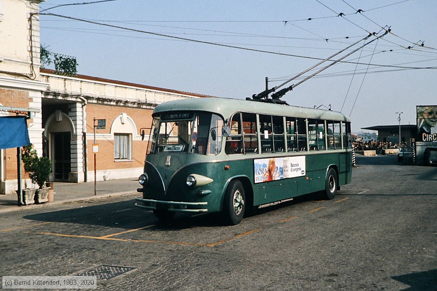Filovia di Chieti - 4
/ Bild: chieti4_ds076703.jpg Filovia di Chieti - 4
/ Bild: chieti4_ds076703.jpg