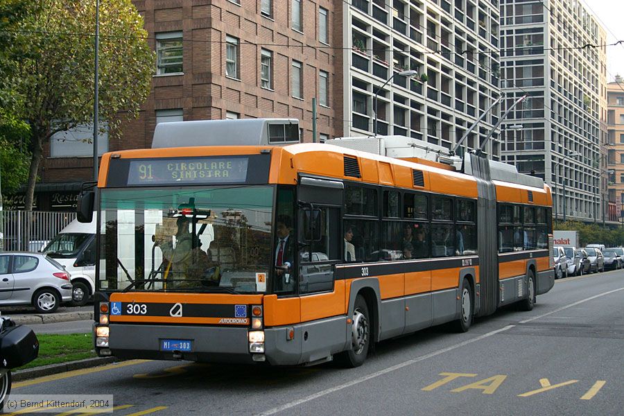Filobus Milano - 303
/ Bild: milano303_e0011085.jpg