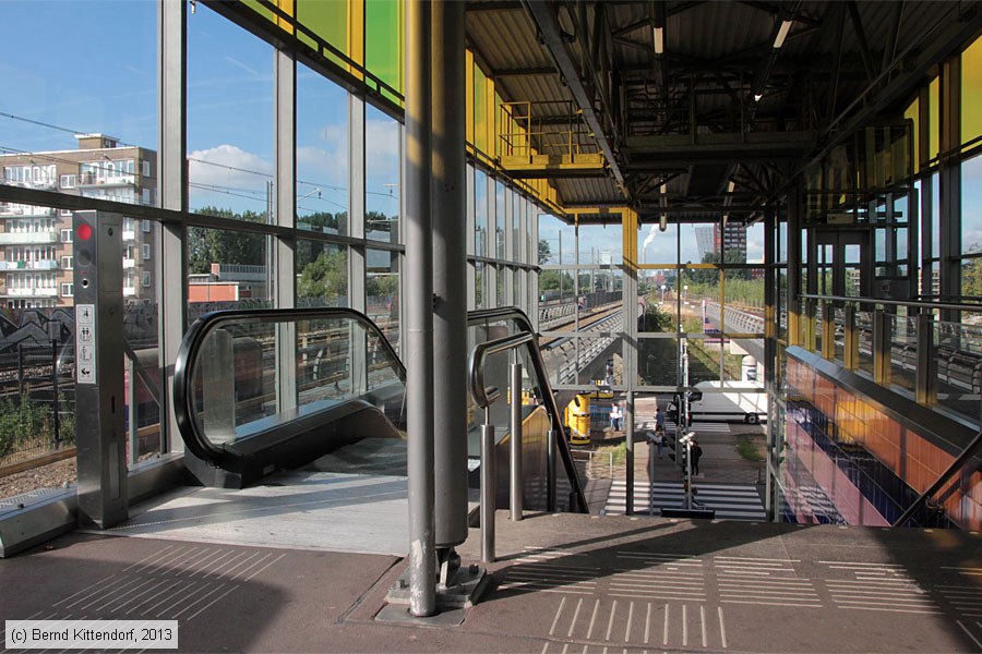 Metro Amsterdam - Anlagen
/ Bild: amsterdamanlagen_bk1309030582.jpg Metro Amsterdam - Anlagen
/ Bild: amsterdamanlagen_bk1309030582.jpg