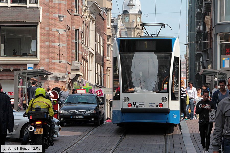 Straßenbahn Amsterdam - 2037
/ Bild: amsterdam2037_bk1508190260.jpg Straßenbahn Amsterdam - 2037
/ Bild: amsterdam2037_bk1508190260.jpg