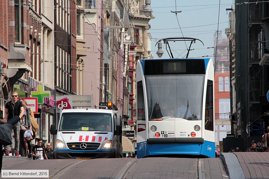 Straßenbahn Amsterdam - 2037
/ Bild: amsterdam2037_bk1508190262.jpg Straßenbahn Amsterdam - 2037
/ Bild: amsterdam2037_bk1508190262.jpg