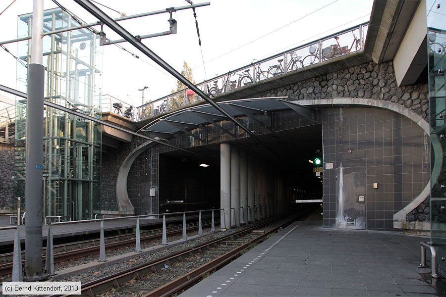 Straßenbahn Amsterdam - Anlagen
/ Bild: amsterdamanlagen_bk1311130224.jpg