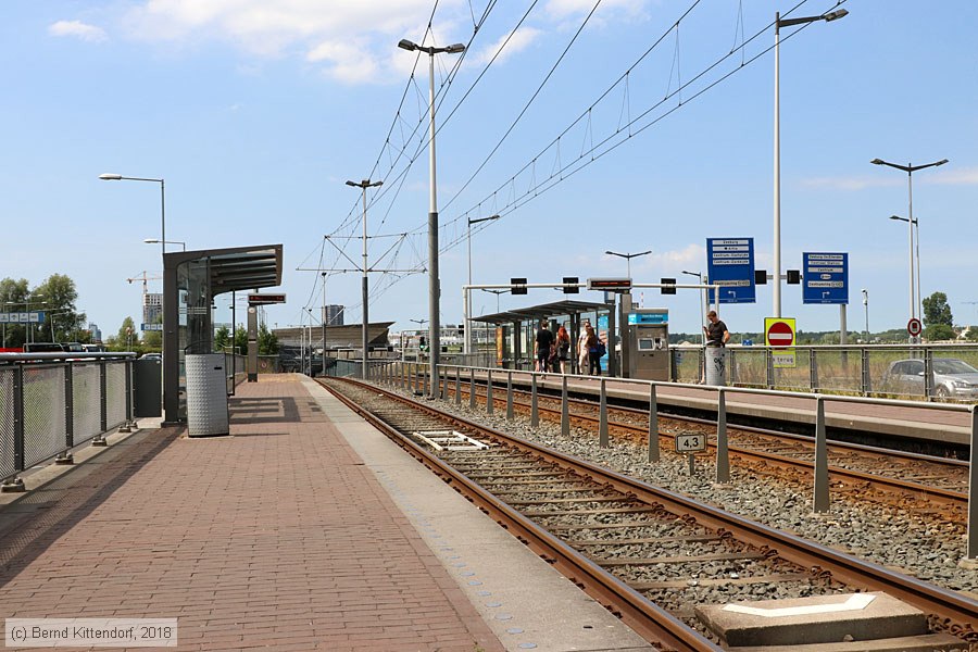 Straßenbahn Amsterdam - Anlagen
/ Bild: amsterdamanlagen_bk1808010142.jpg Straßenbahn Amsterdam - Anlagen
/ Bild: amsterdamanlagen_bk1808010142.jpg