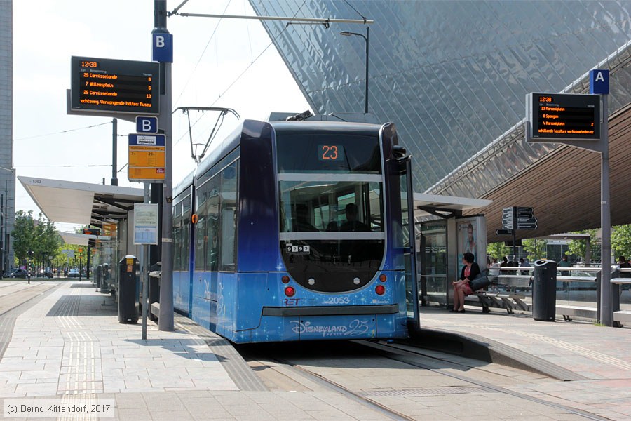 Straßenbahn Rotterdam - 2053
/ Bild: rotterdam2053_bk1706190048.jpg Straßenbahn Rotterdam - 2053
/ Bild: rotterdam2053_bk1706190048.jpg