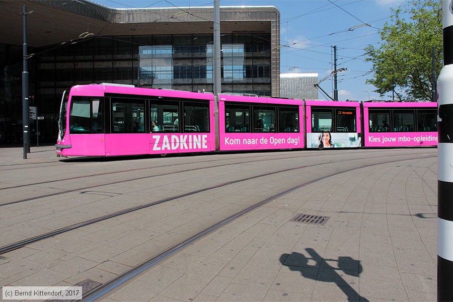 Straßenbahn Rotterdam - 2056
/ Bild: rotterdam2056_bk1706190054.jpg Straßenbahn Rotterdam - 2056
/ Bild: rotterdam2056_bk1706190054.jpg