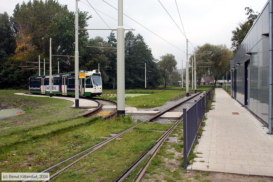 Straßenbahn Rotterdam - 710
/ Bild: rotterdam710_e0010642.jpg Straßenbahn Rotterdam - 710
/ Bild: rotterdam710_e0010642.jpg