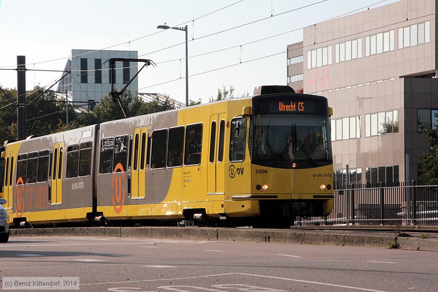 Sneltram Utrecht - 5006
/ Bild: utrecht5006_bk1410270157.jpg Sneltram Utrecht - 5006
/ Bild: utrecht5006_bk1410270157.jpg
