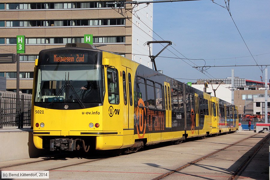 Sneltram Utrecht - 5021
/ Bild: utrecht5021_bk1410270195.jpg Sneltram Utrecht - 5021
/ Bild: utrecht5021_bk1410270195.jpg