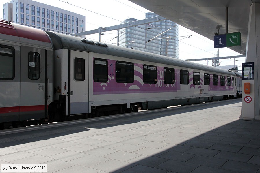 PKP - 61511970225-1
/ Bild: pkp615119702251_bk1609030096.jpg PKP - 61511970225-1
/ Bild: pkp615119702251_bk1609030096.jpg