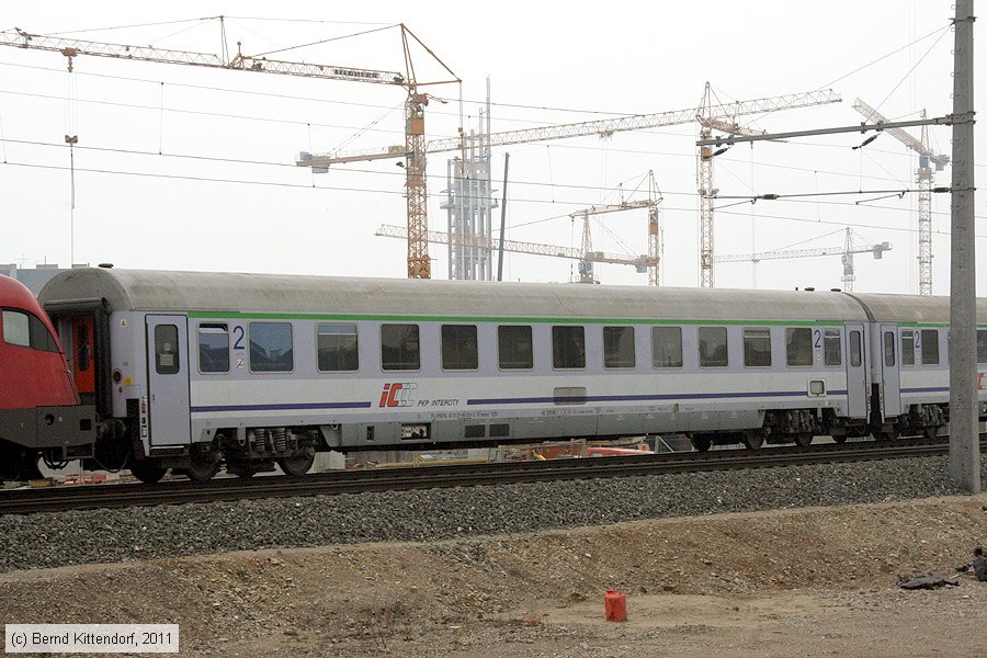 PKP - 61512190013-3
/ Bild: pkp615121900133_bk1103170143.jpg