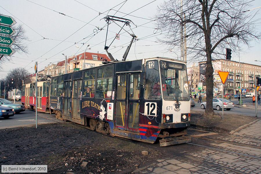 Straßenbahn Szczecin - 671
/ Bild: szczecin671_bk1003180611.jpg Straßenbahn Szczecin - 671
/ Bild: szczecin671_bk1003180611.jpg