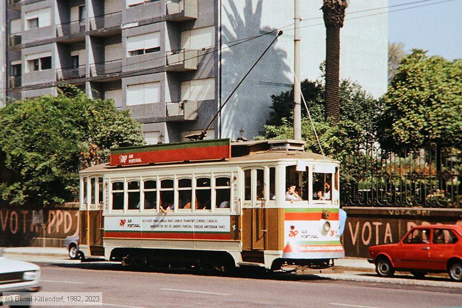 Elétricos do Porto - 117
/ Bild: porto117_ds054626.jpg Elétricos do Porto - 117
/ Bild: porto117_ds054626.jpg