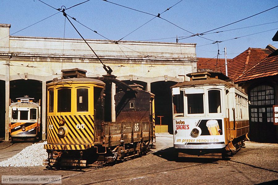 Elétricos do Porto - 65
/ Bild: porto65_ds054604.jpg Elétricos do Porto - 65
/ Bild: porto65_ds054604.jpg