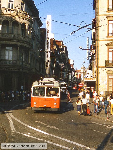 Oporto - Trolleybus - 35
/ Bild: porto35_ds078924.jpg