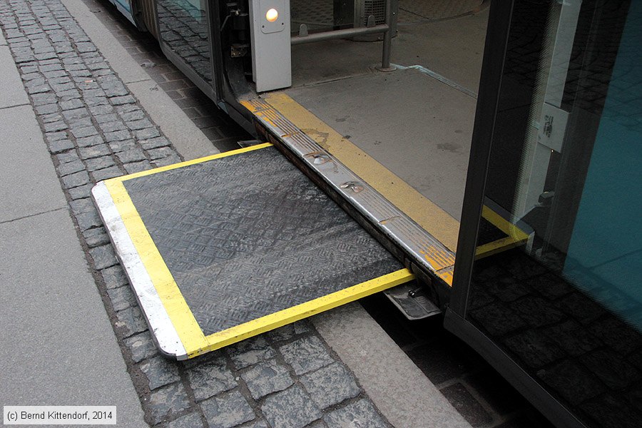 Straßenbahn Göteborg - 409
/ Bild: goeteborg409_bk1402240047.jpg Straßenbahn Göteborg - 409
/ Bild: goeteborg409_bk1402240047.jpg