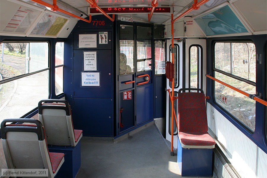 Straßenbahn Bratislava - 7706 - Innenansicht
/ Bild: bratislava7706_bk1103150454.jpg