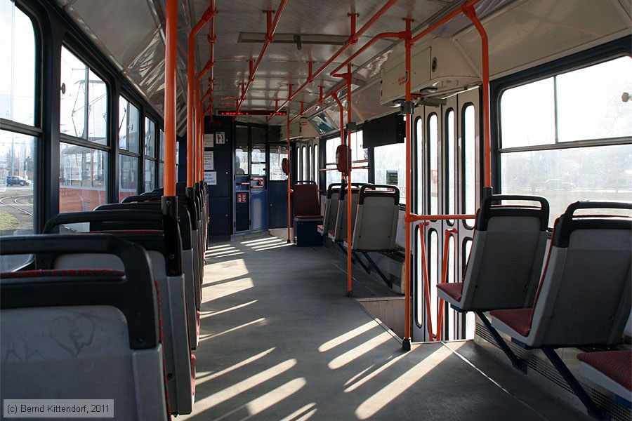 Straßenbahn Bratislava - 7706 - Innenansicht
/ Bild: bratislava7706_bk1103150455.jpg