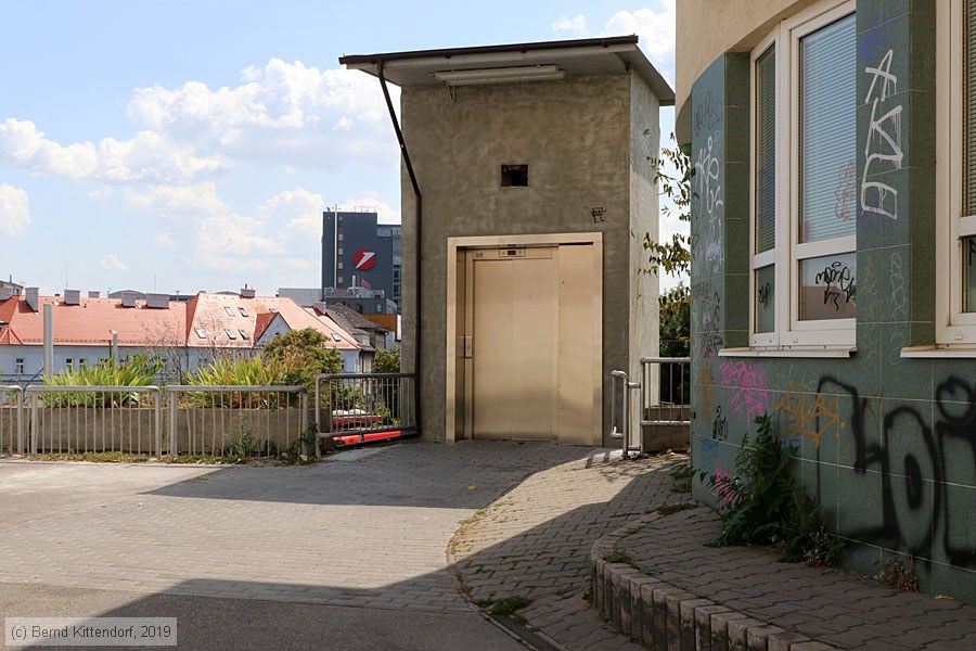 Straßenbahn Bratislava - Anlagen
/ Bild: bratislavaanlagen_bk1907260198.jpg Straßenbahn Bratislava - Anlagen
/ Bild: bratislavaanlagen_bk1907260198.jpg