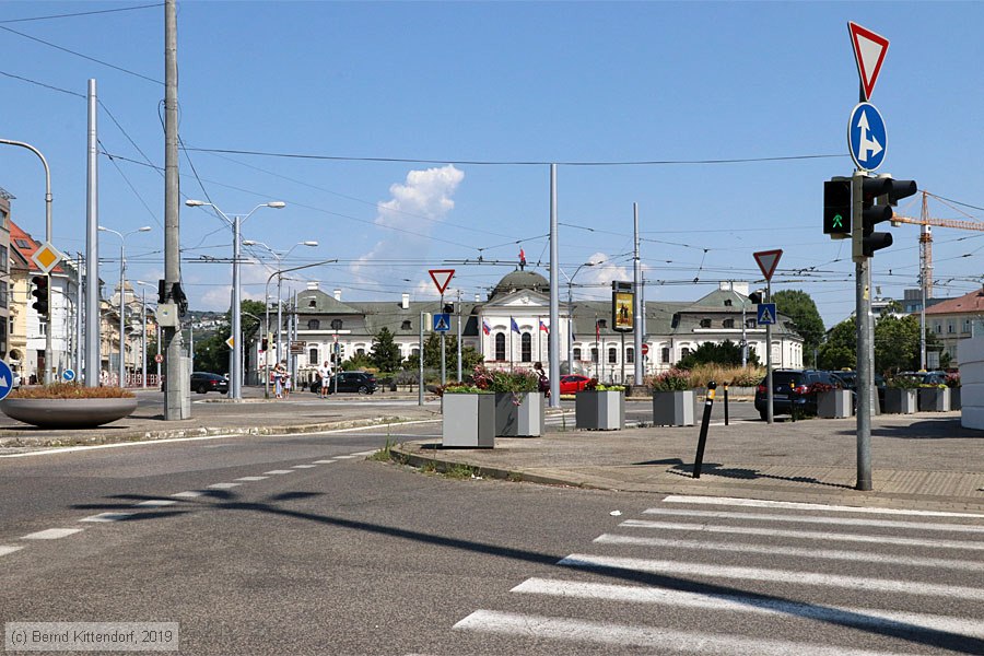 Bratislava - Trolleybus - Anlagen
/ Bild: bratislavaanlagen_bk1907260065.jpg Bratislava - Trolleybus - Anlagen
/ Bild: bratislavaanlagen_bk1907260065.jpg