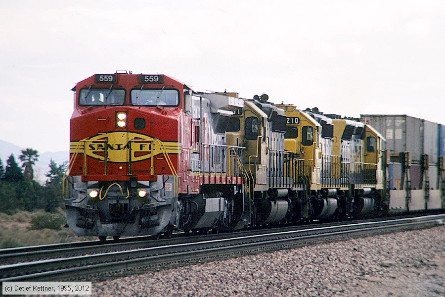 Santa Fe - 559
/ Bild: santafe559_dk112810a.jpg